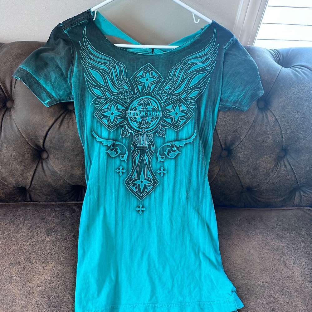 Affliction by BKE blue T-shirt low back Brand New